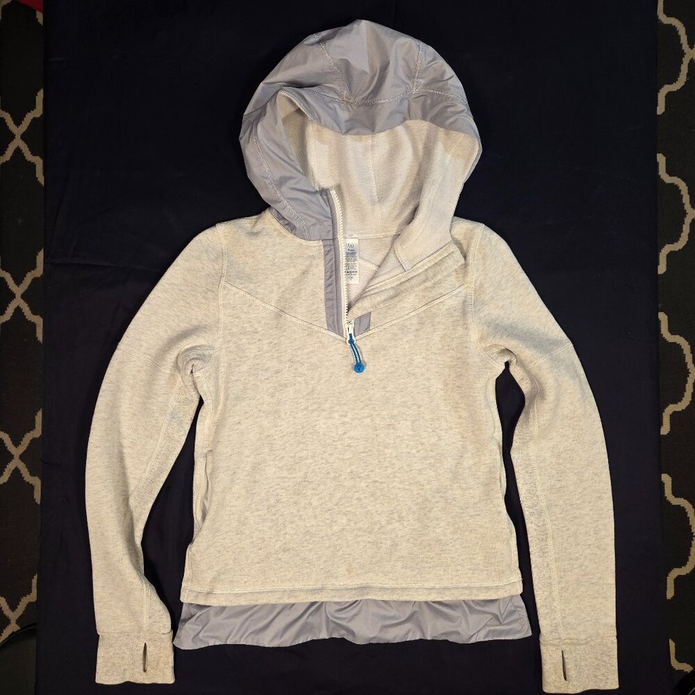 IVIVA Girls Size 12 Hoodie